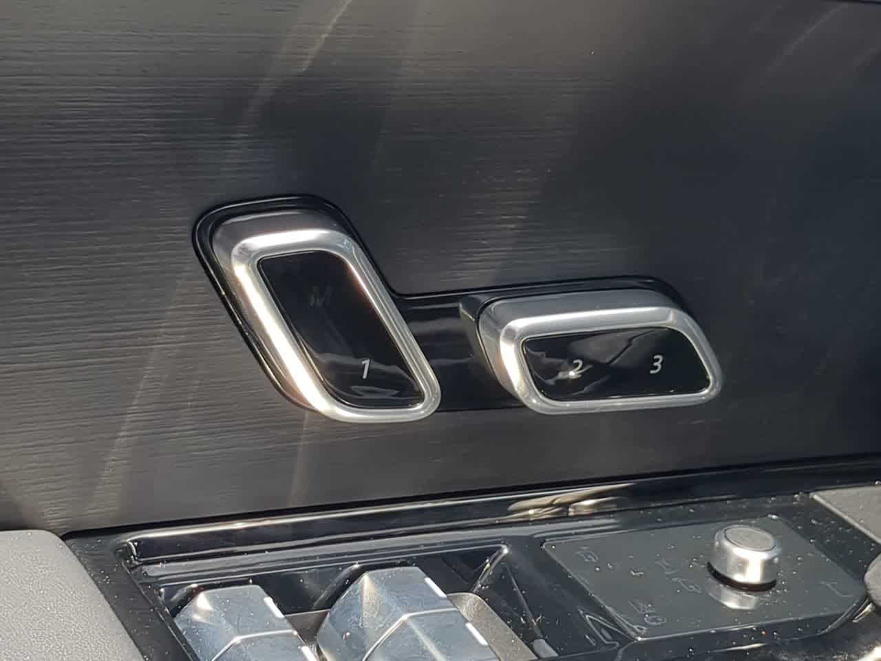 Thumbnail: 2026 Land Rover Range Rover Sport - 18