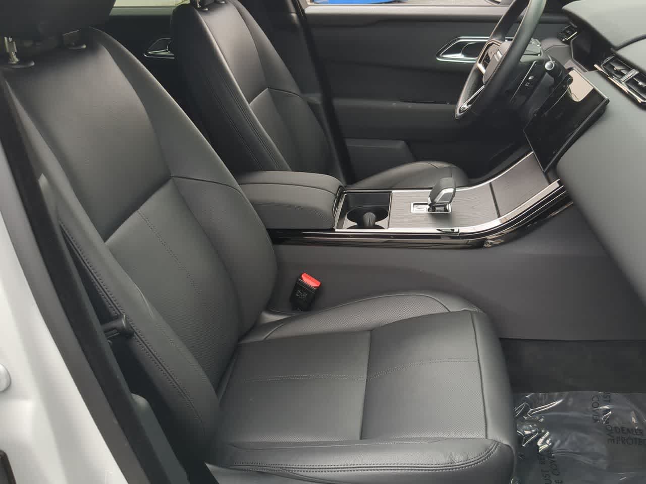 Thumbnail: 2025 Land Rover Range Rover Velar - 24