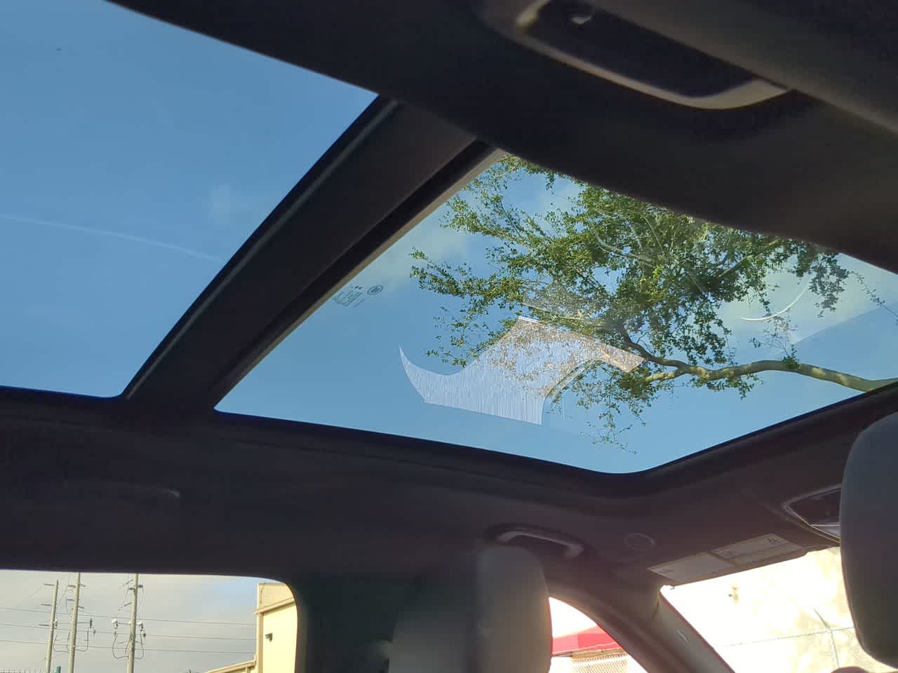 Thumbnail: 2025 Land Rover Range Rover Velar - 23