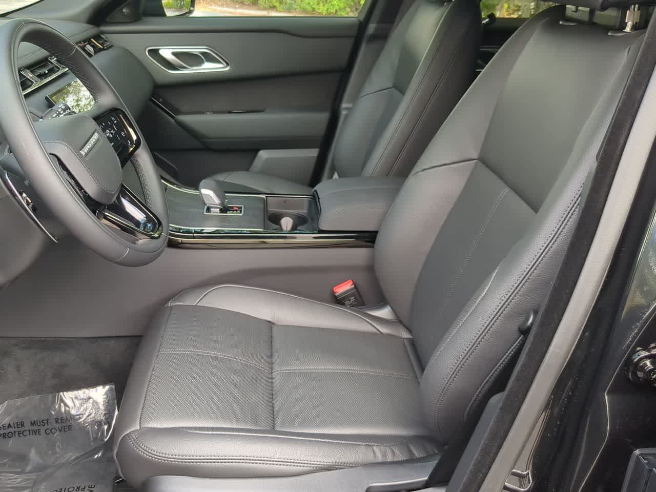 Thumbnail: 2026 Land Rover Range Rover Velar - 17