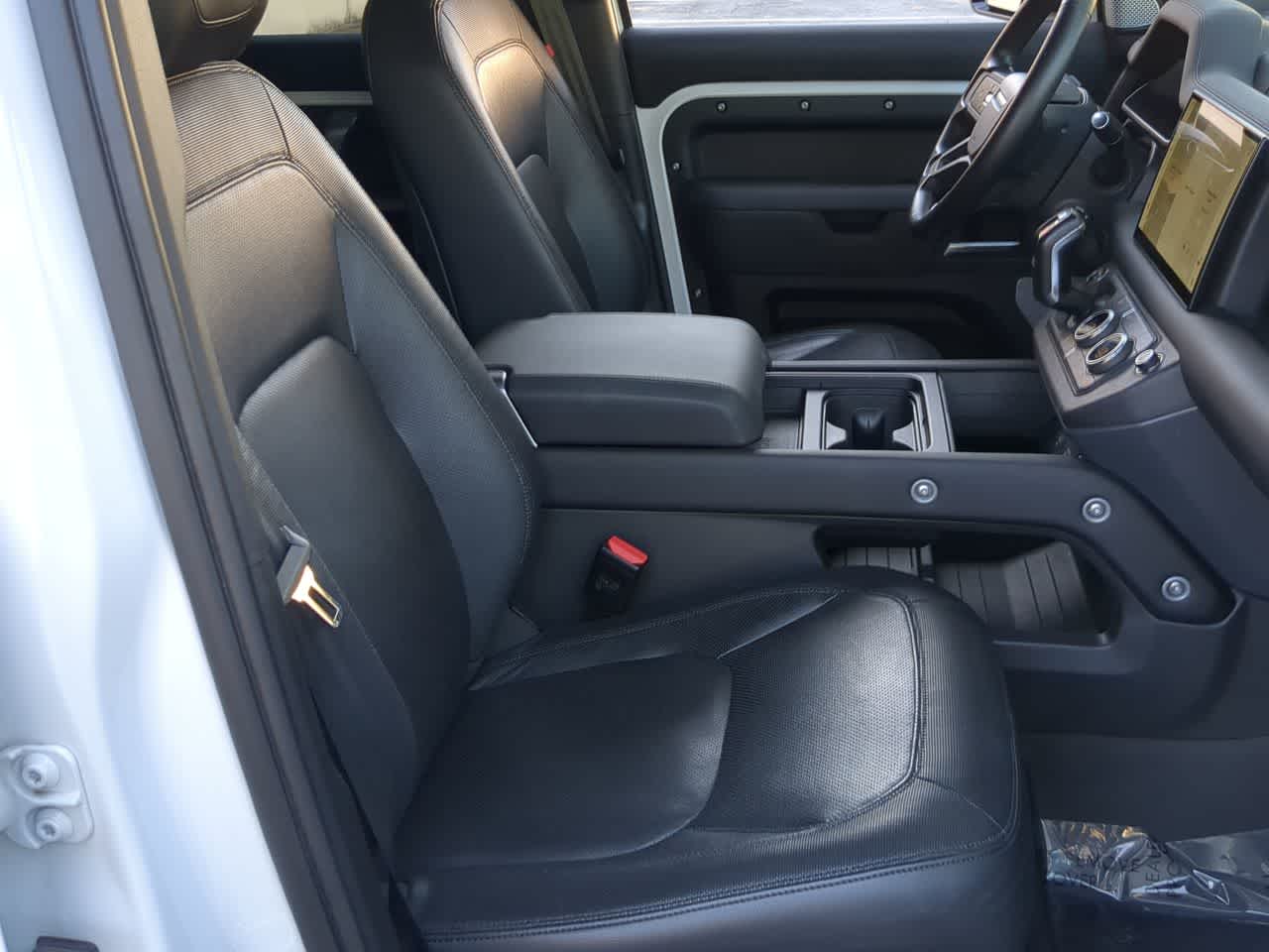 Thumbnail: 2024 Land Rover Defender - 23