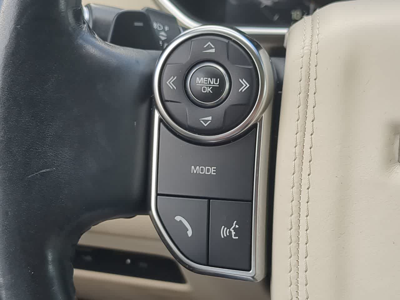 Thumbnail: 2017 Land Rover Range Rover - 24