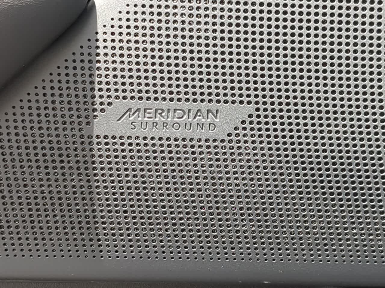 Thumbnail: 2026 Land Rover Range Rover Velar - 32