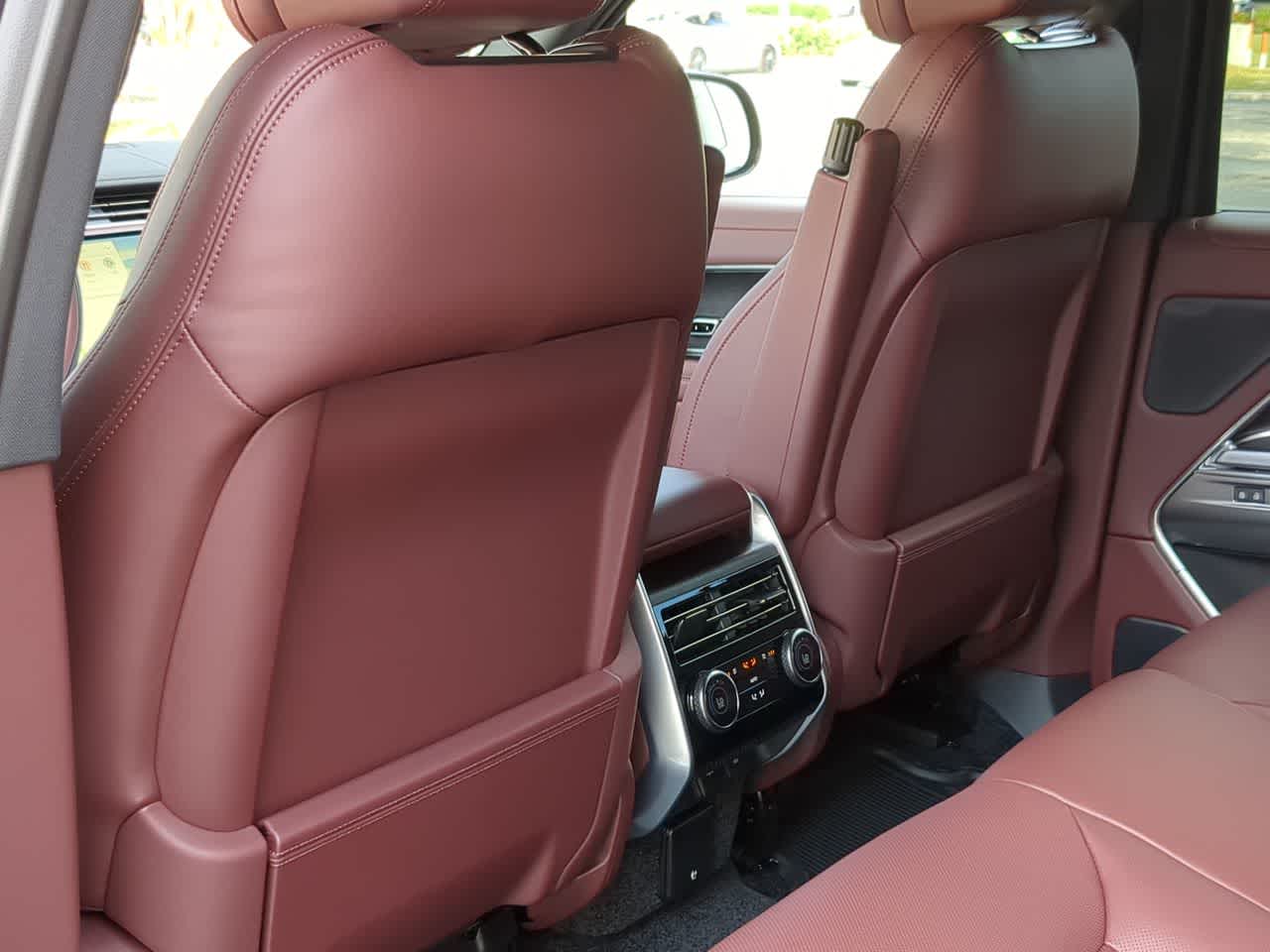 Thumbnail: 2025 Land Rover Range Rover - 18