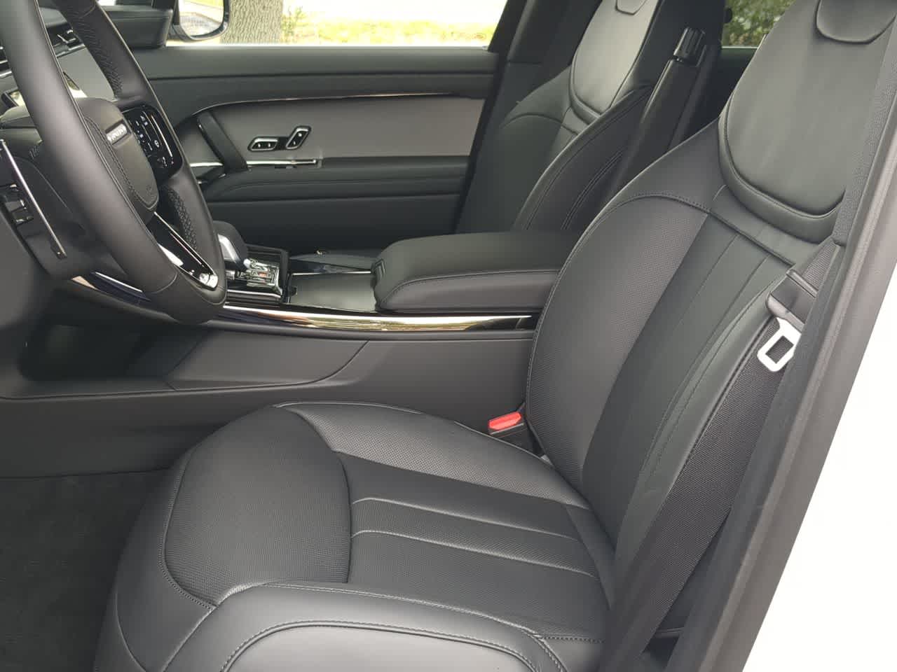 Thumbnail: 2026 Land Rover Range Rover Sport - 17