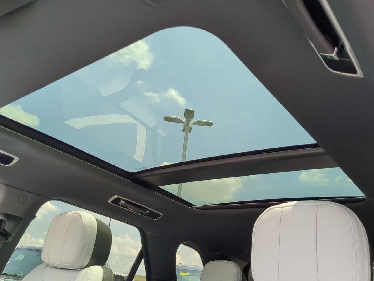 Thumbnail: 2025 Land Rover Range Rover Sport - 20