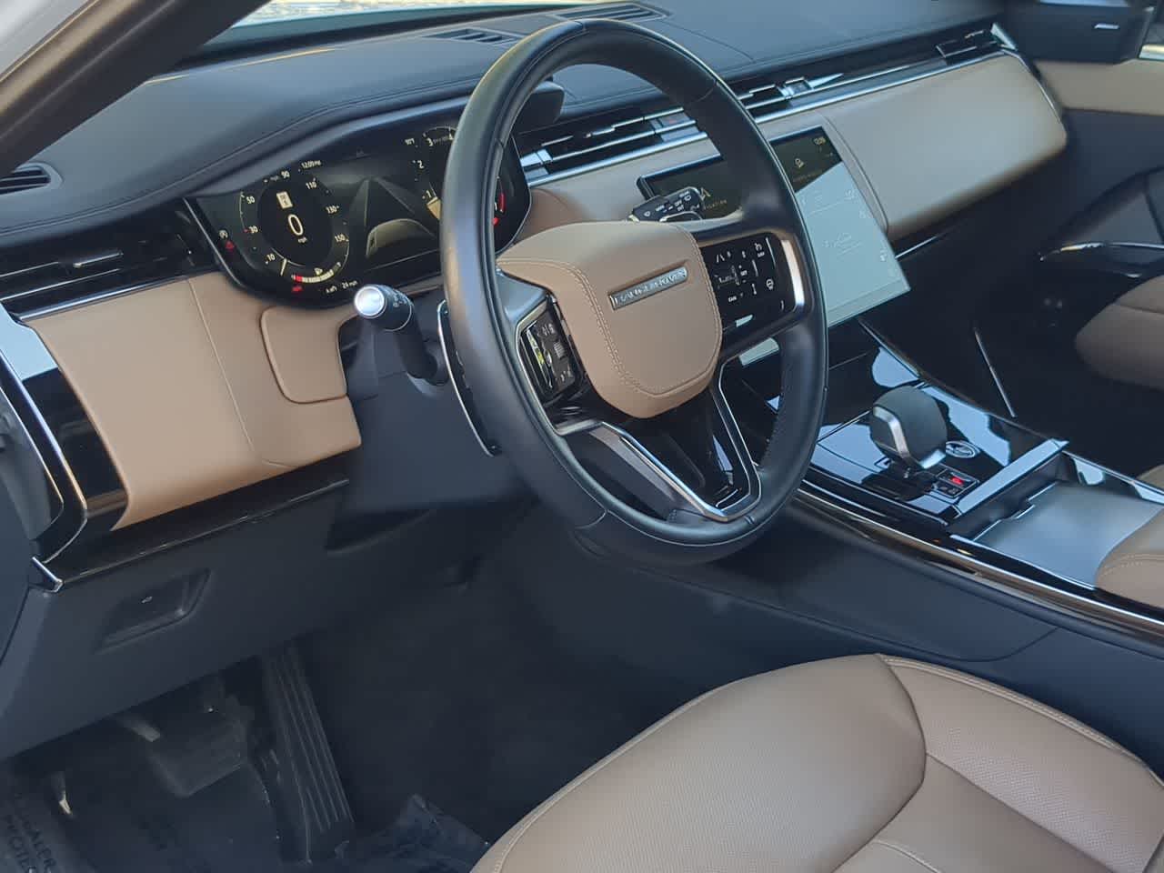 Thumbnail: 2025 Land Rover Range Rover Sport - 10