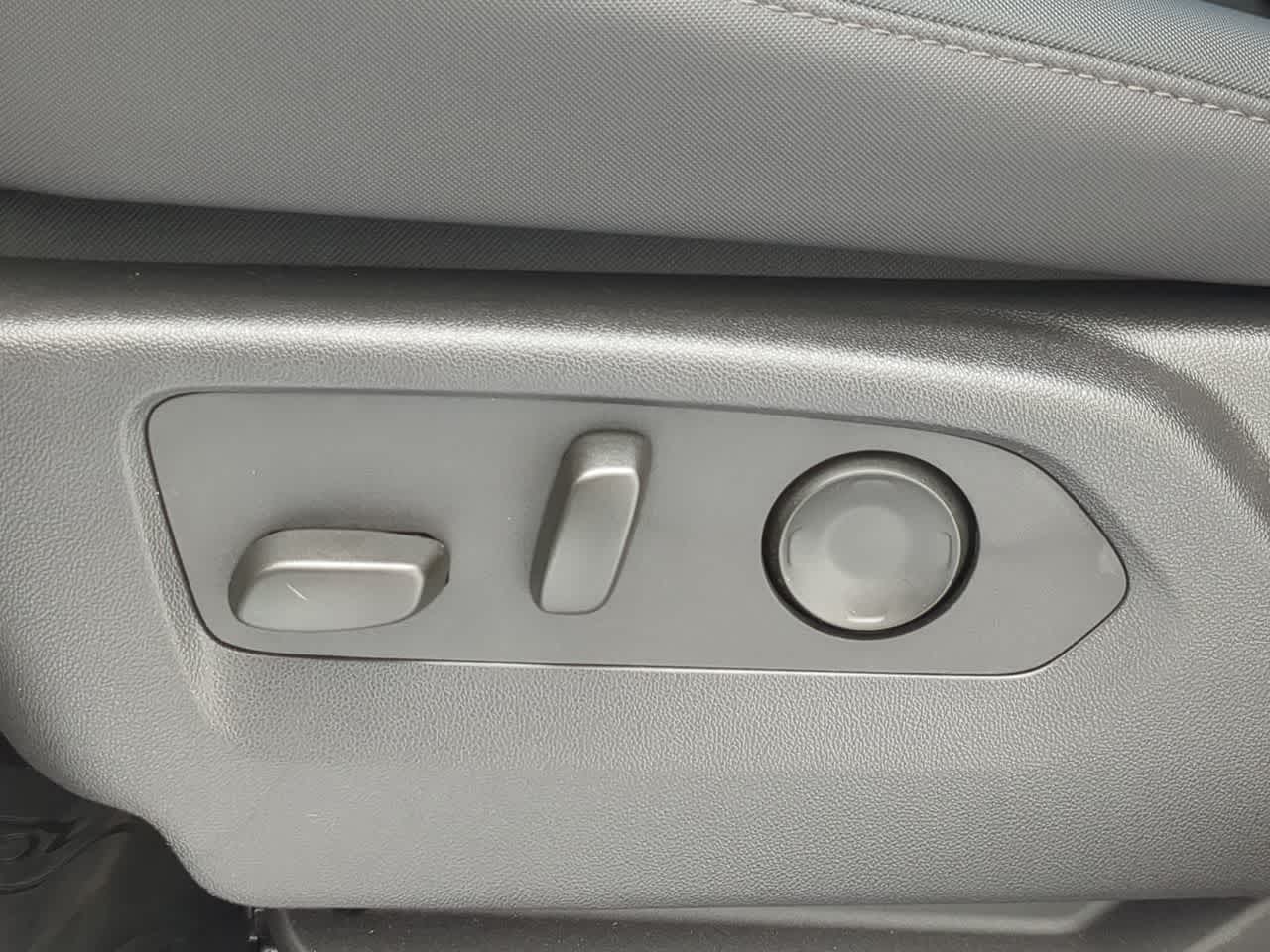 Thumbnail: 2023 GMC Hummer EV - 17