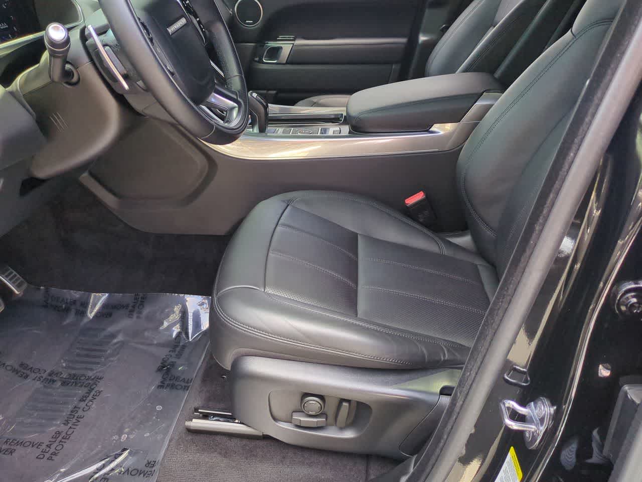 Thumbnail: 2020 Land Rover Range Rover Sport - 17