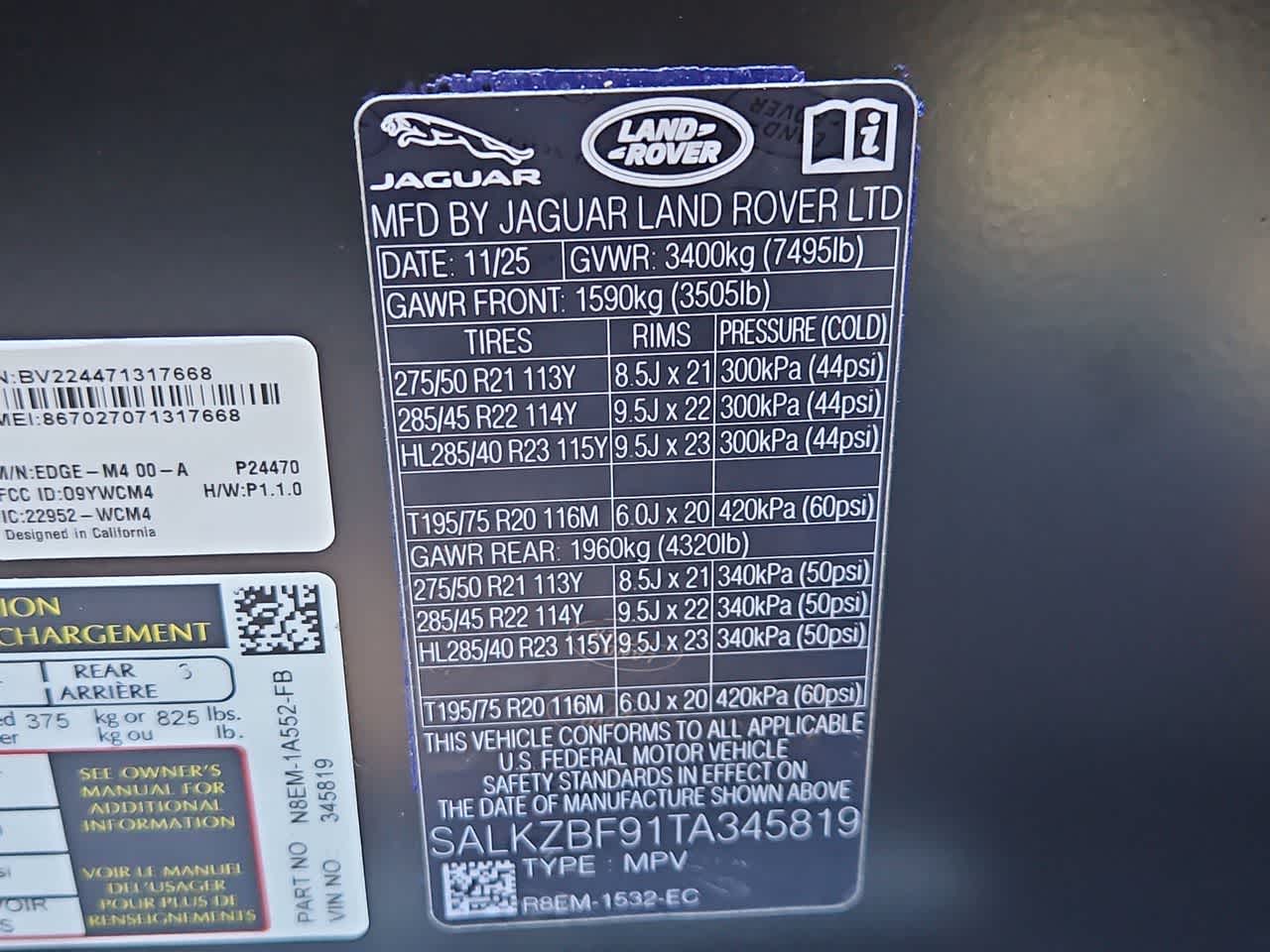 Thumbnail: 2026 Land Rover Range Rover - 31