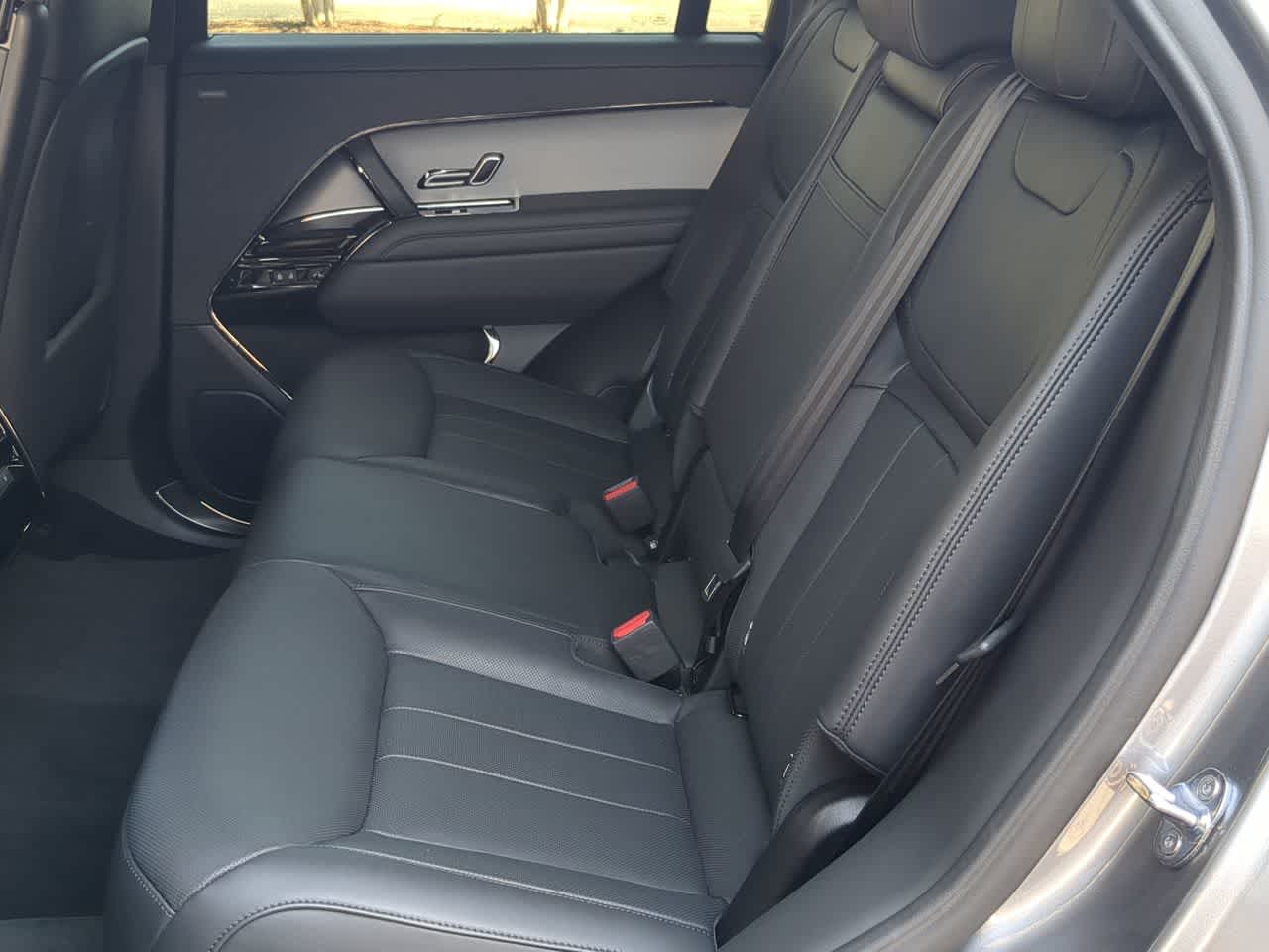 Thumbnail: 2025 Land Rover Range Rover Sport - 21