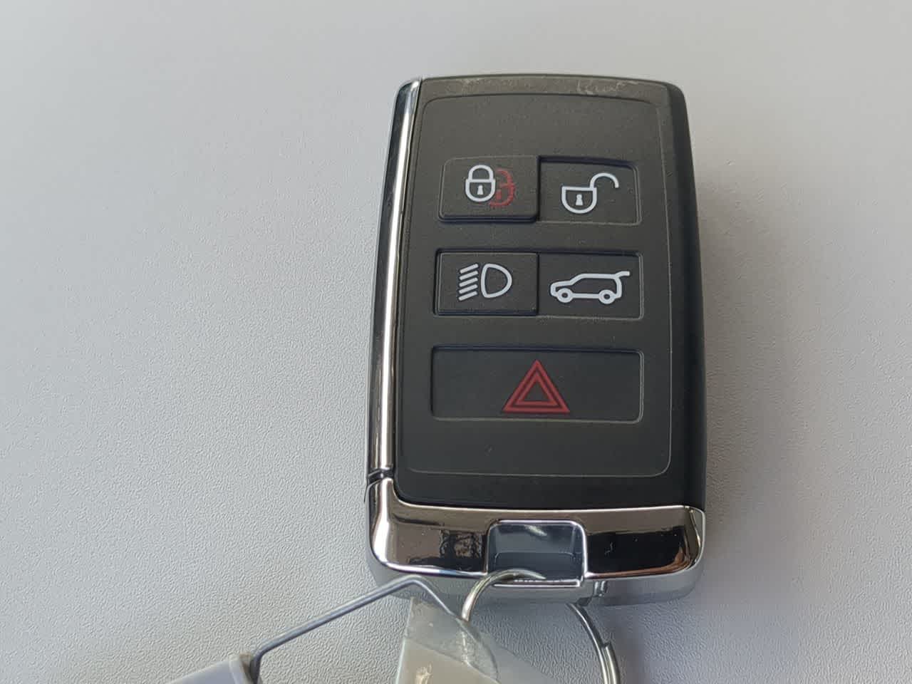 Thumbnail: 2025 Land Rover Defender - 38