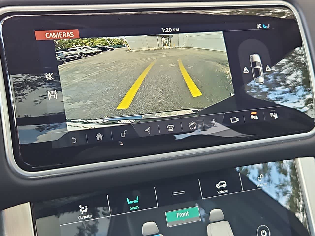 Thumbnail: 2022 Land Rover Range Rover - 32