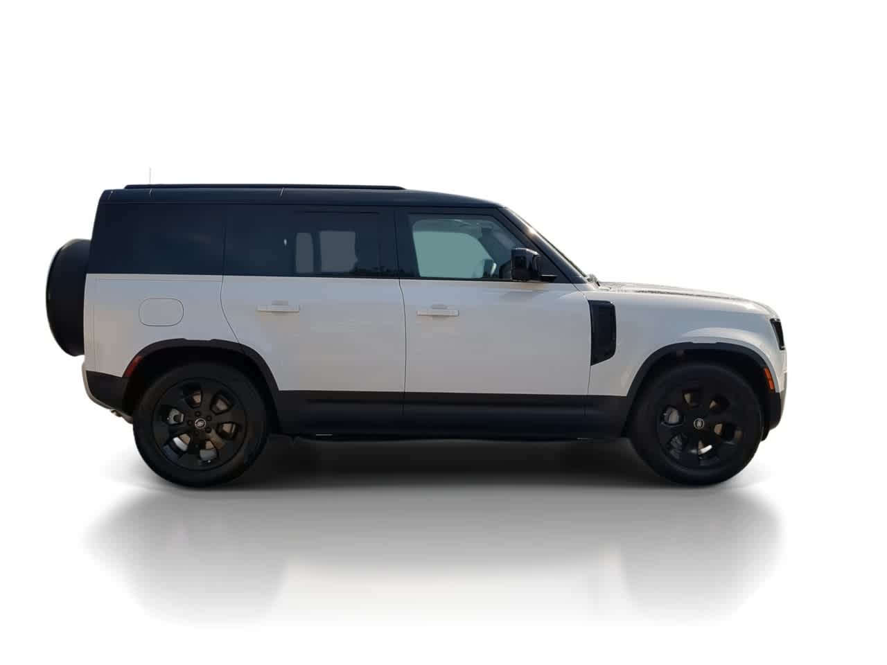 Thumbnail: 2025 Land Rover Defender - 9