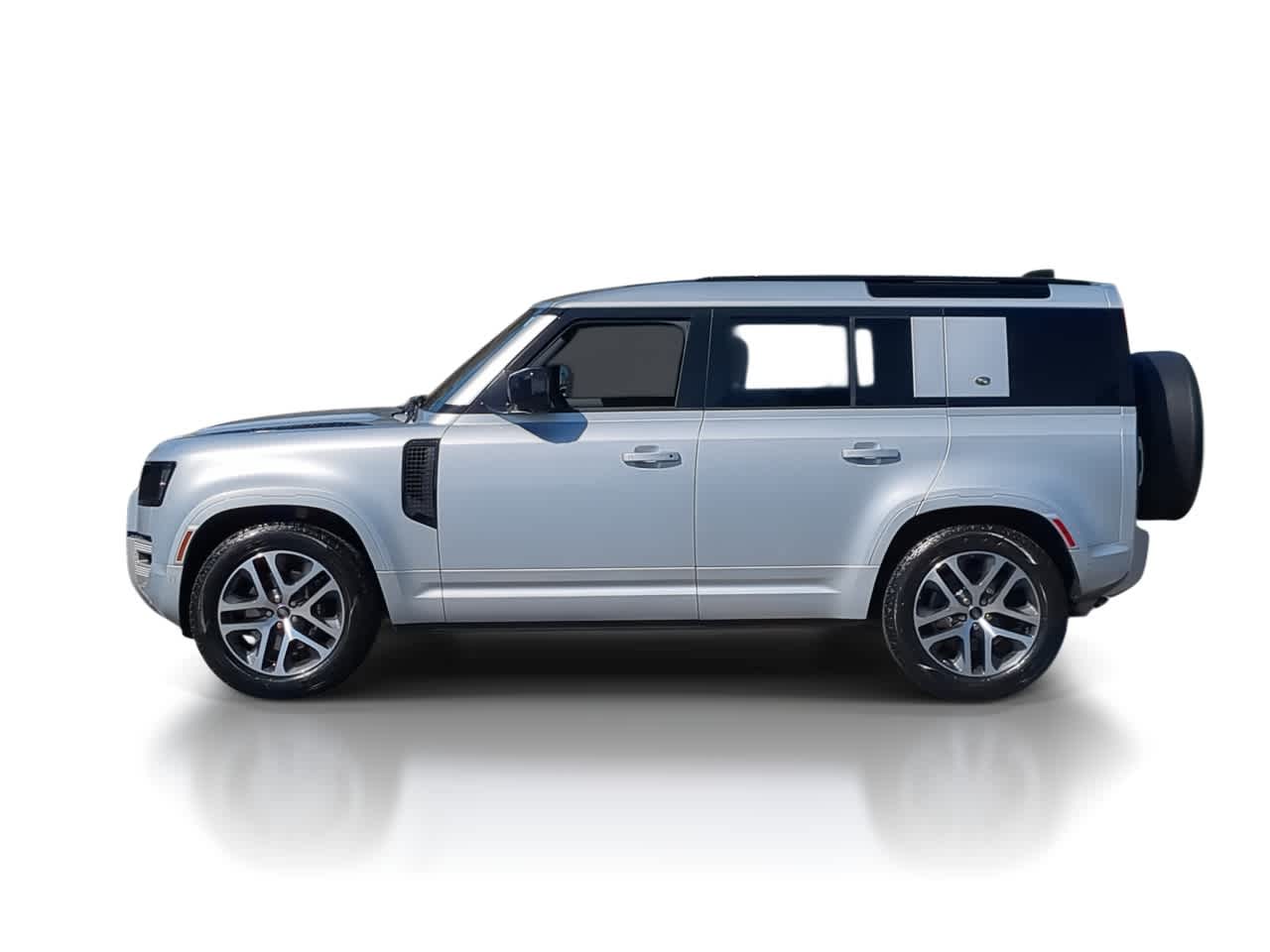 Thumbnail: 2022 Land Rover Defender - 5