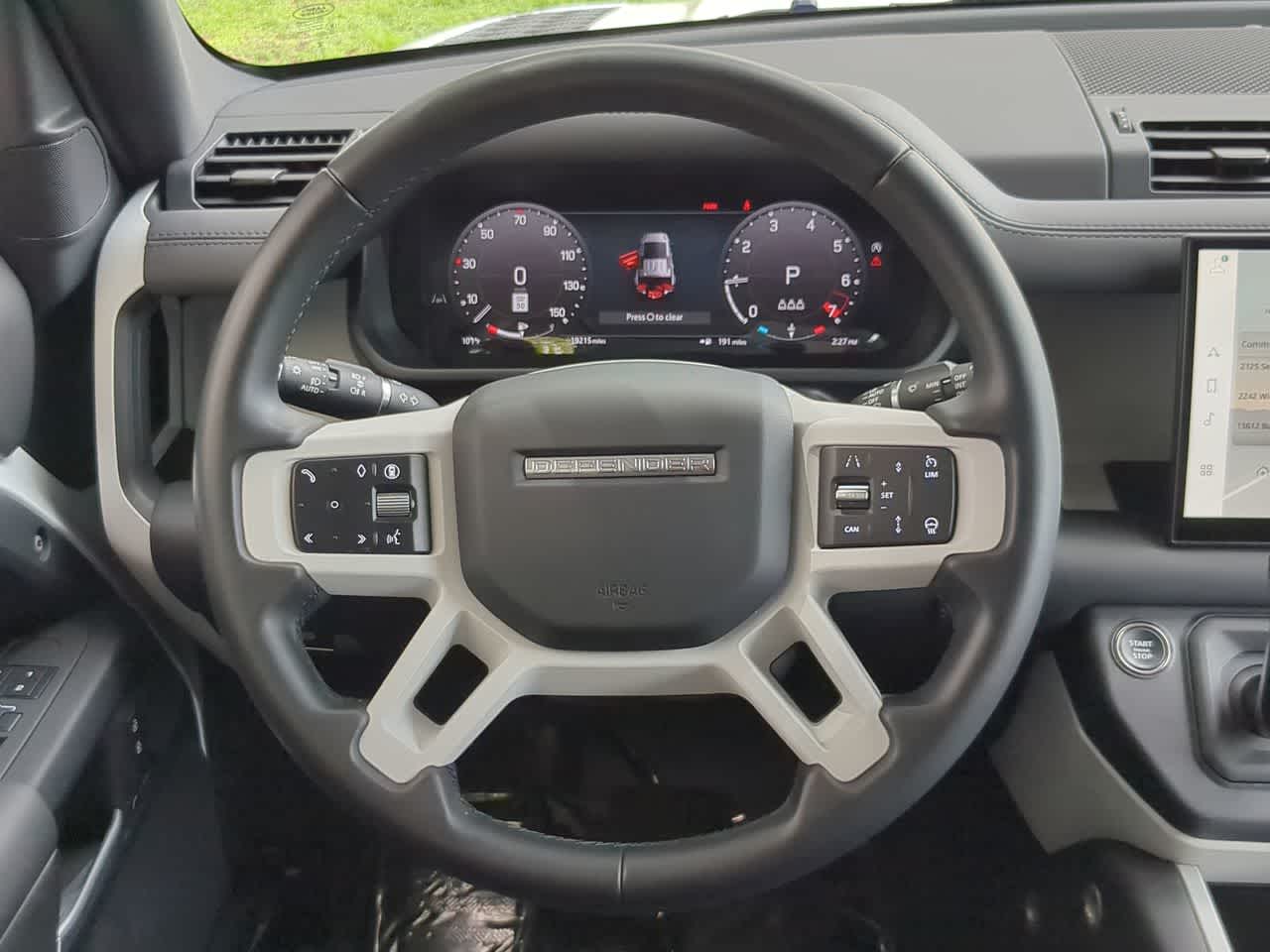 Thumbnail: 2025 Land Rover Defender - 25