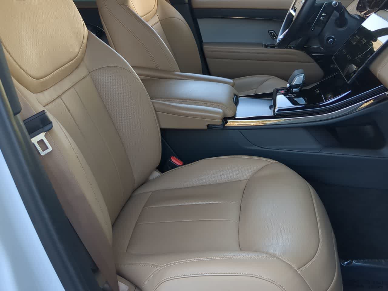 Thumbnail: 2025 Land Rover Range Rover Sport - 24