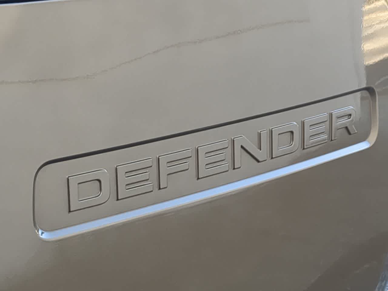 Thumbnail: 2025 Land Rover Defender - 13