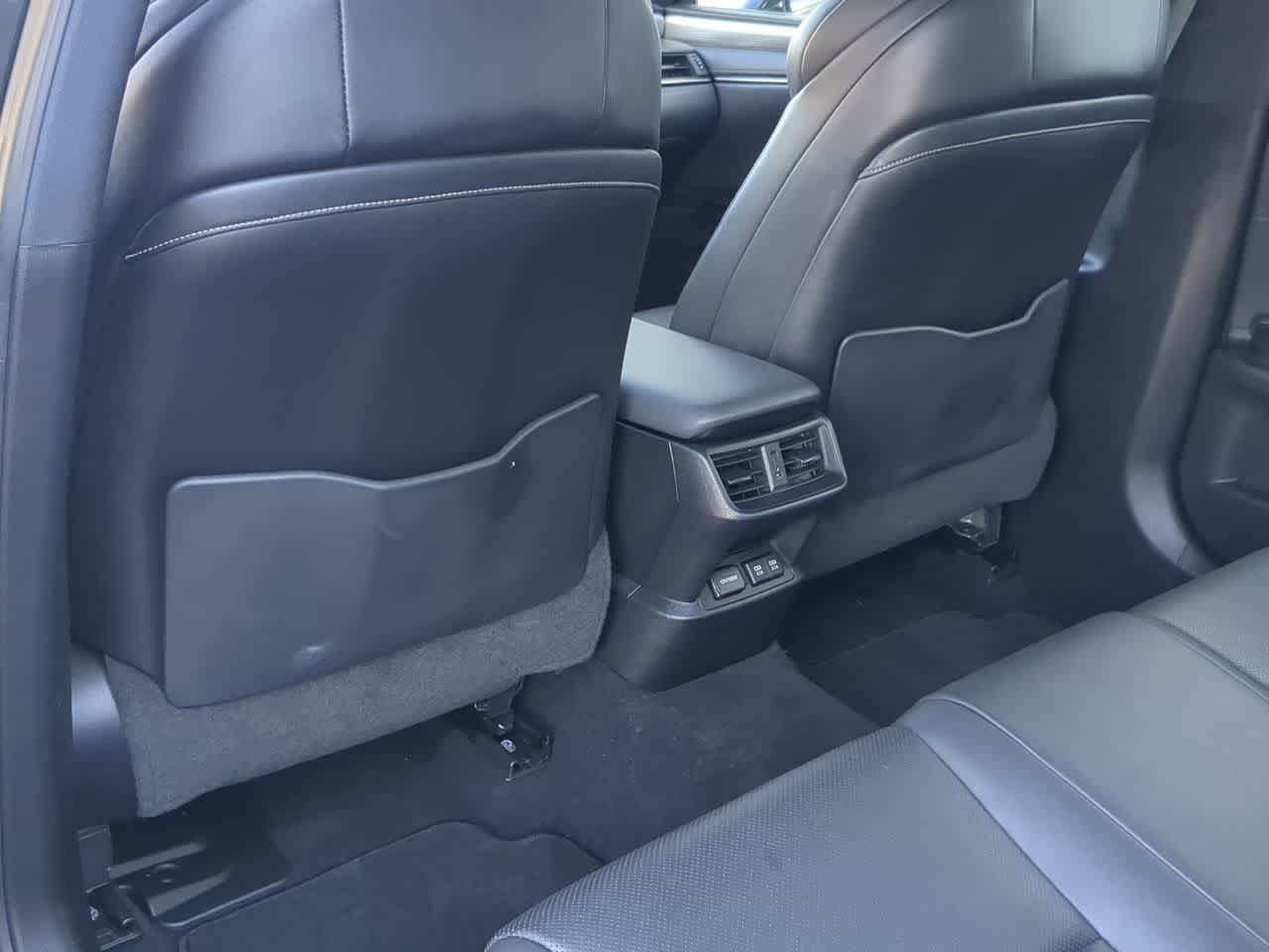 Thumbnail: 2019 Lexus ES - 17