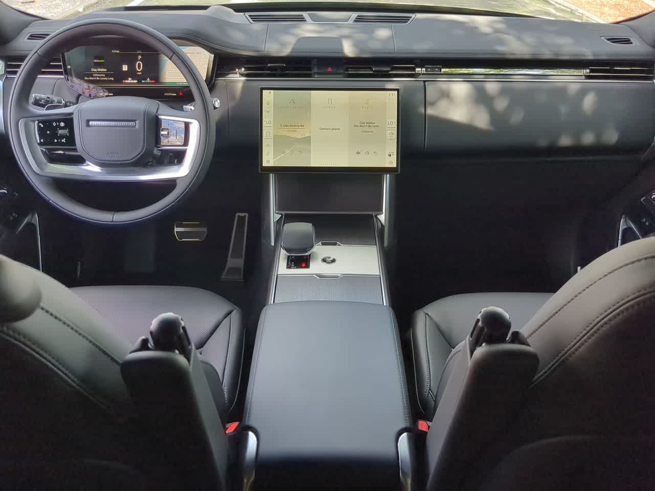 Thumbnail: 2026 Land Rover Range Rover - 15