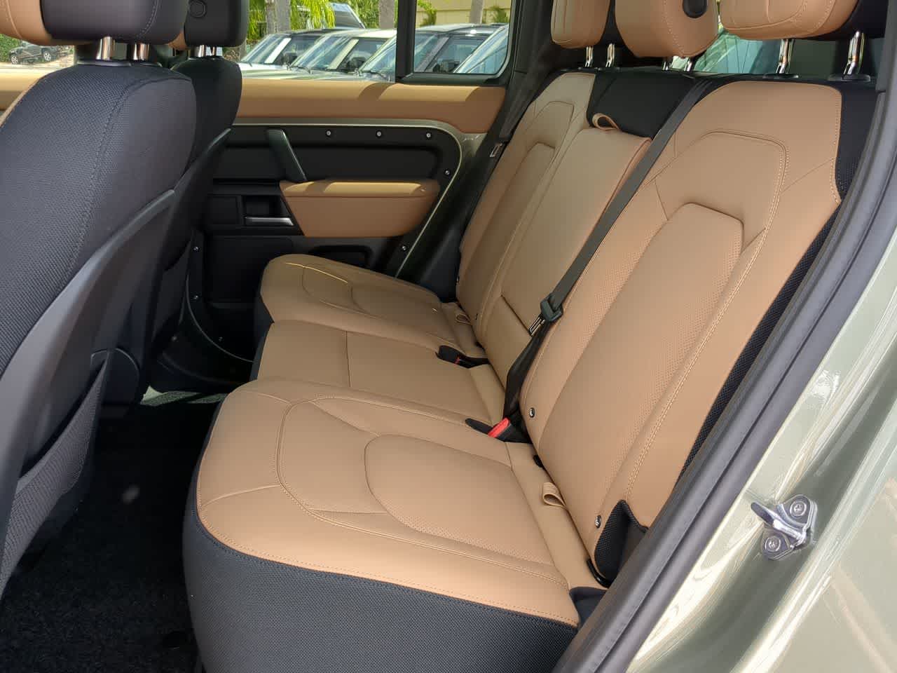 Thumbnail: 2025 Land Rover Defender - 21