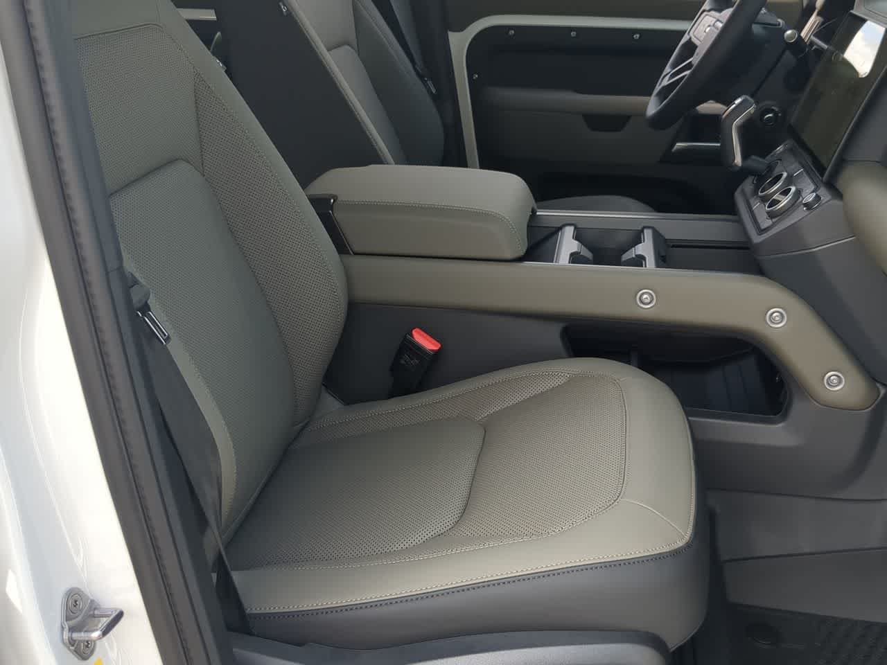 Thumbnail: 2026 Land Rover Defender - 23