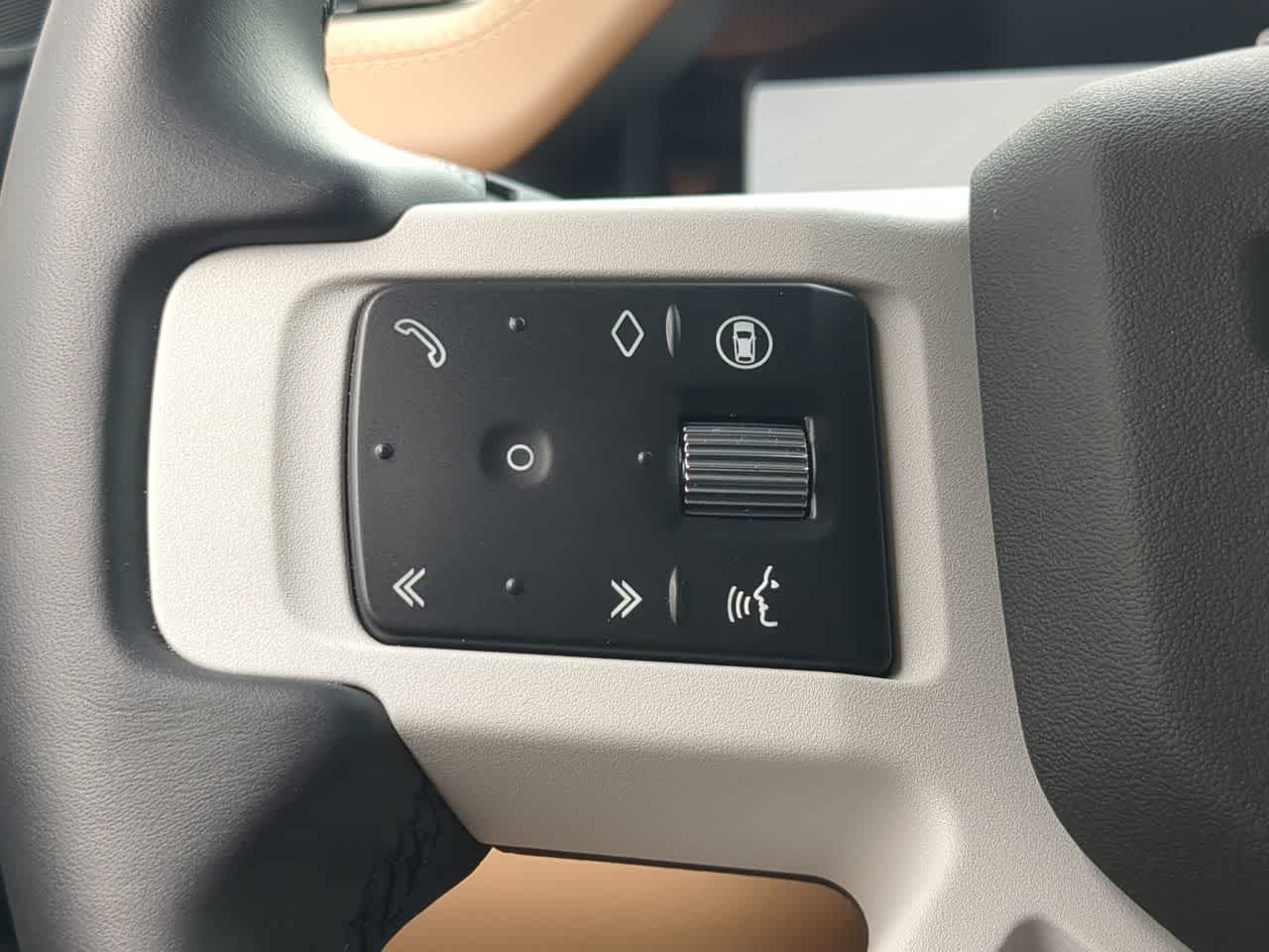 Thumbnail: 2025 Land Rover Defender - 26