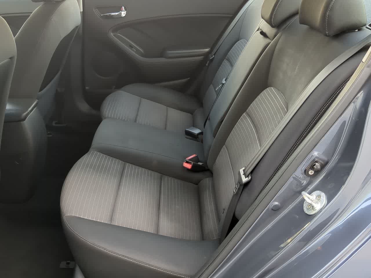 Thumbnail: 2016 Kia Forte - 19