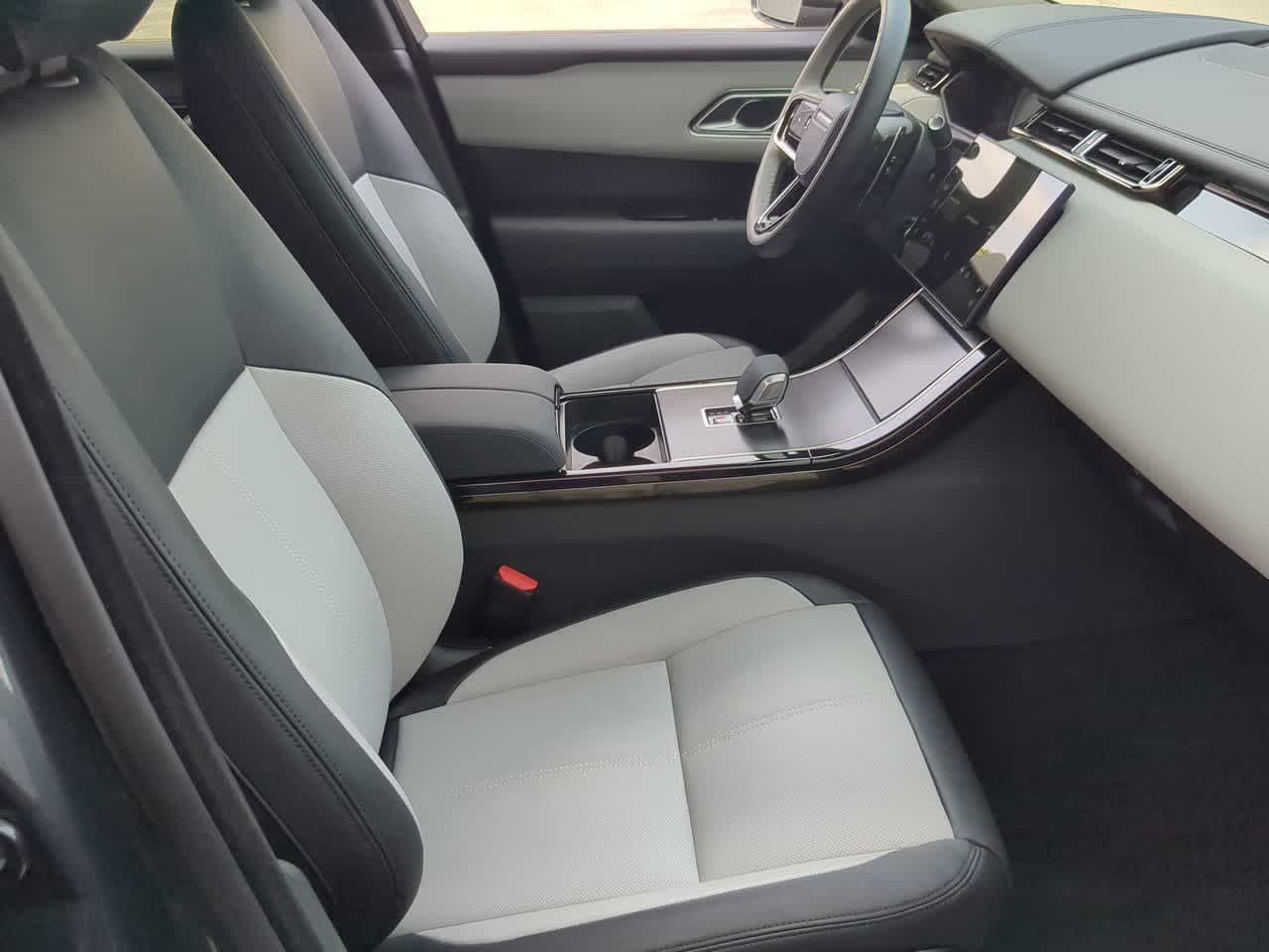 Thumbnail: 2026 Land Rover Range Rover Velar - 24