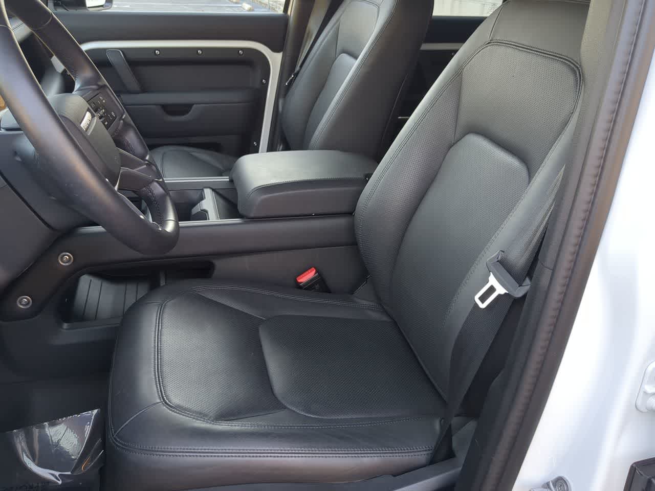 Thumbnail: 2025 Land Rover Defender - 16