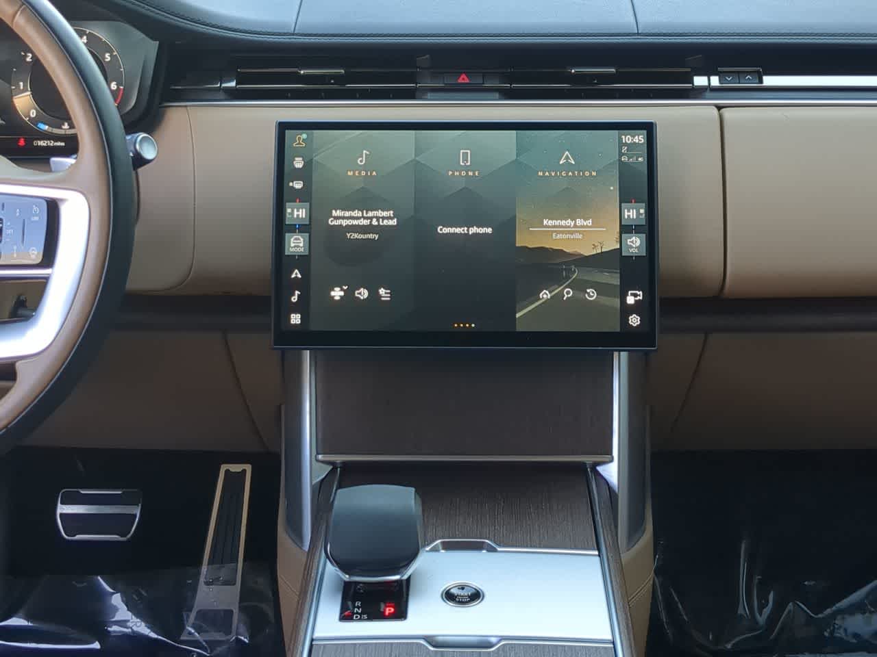 Thumbnail: 2025 Land Rover Range Rover - 30