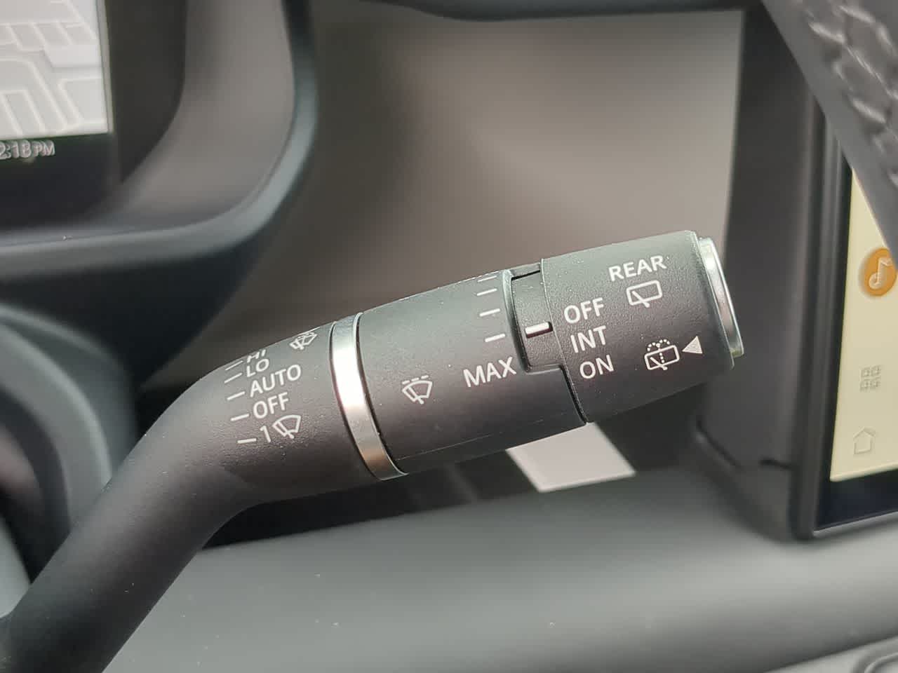 Thumbnail: 2025 Land Rover Defender - 27