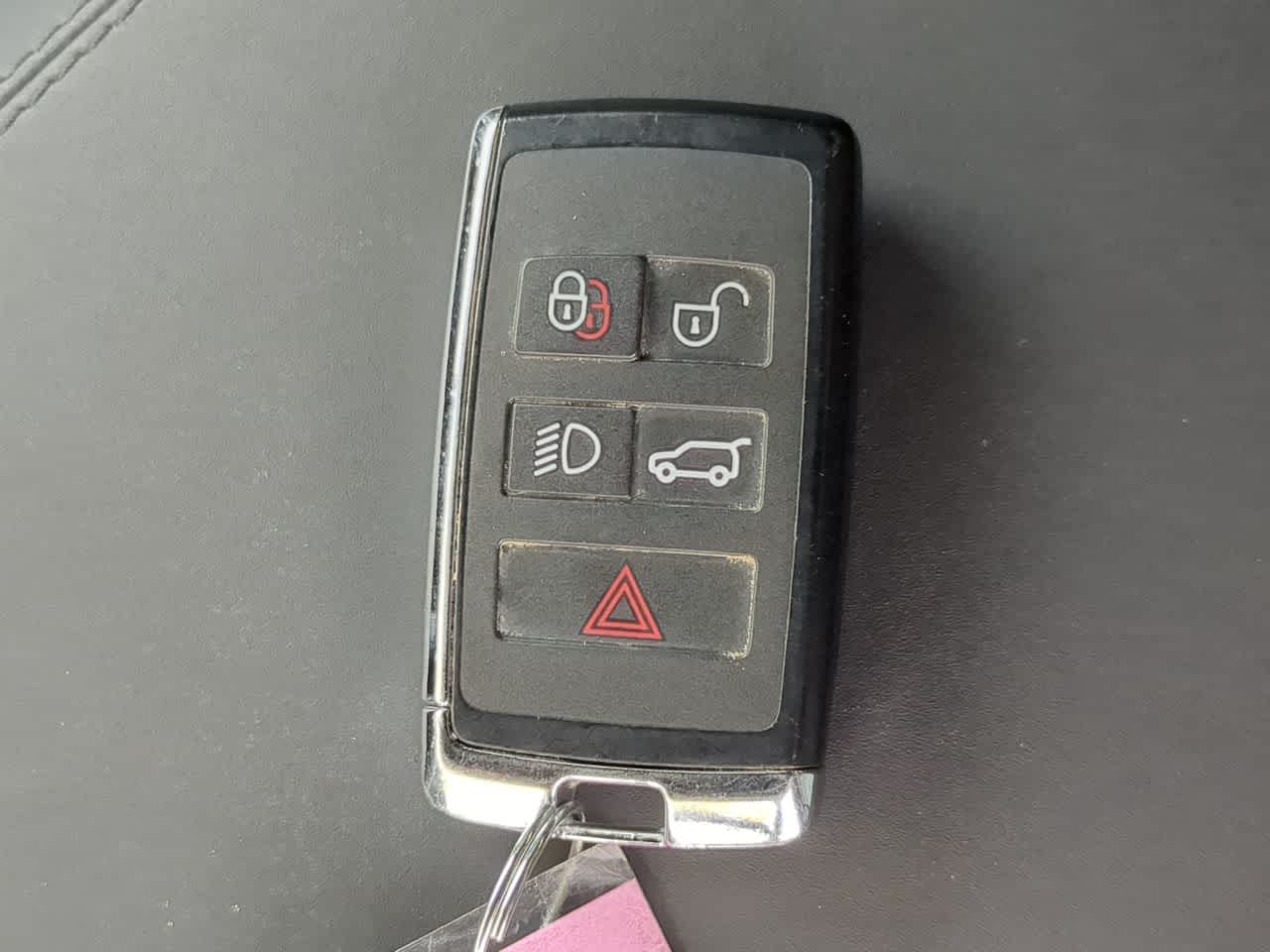 Thumbnail: 2025 Land Rover Defender - 38