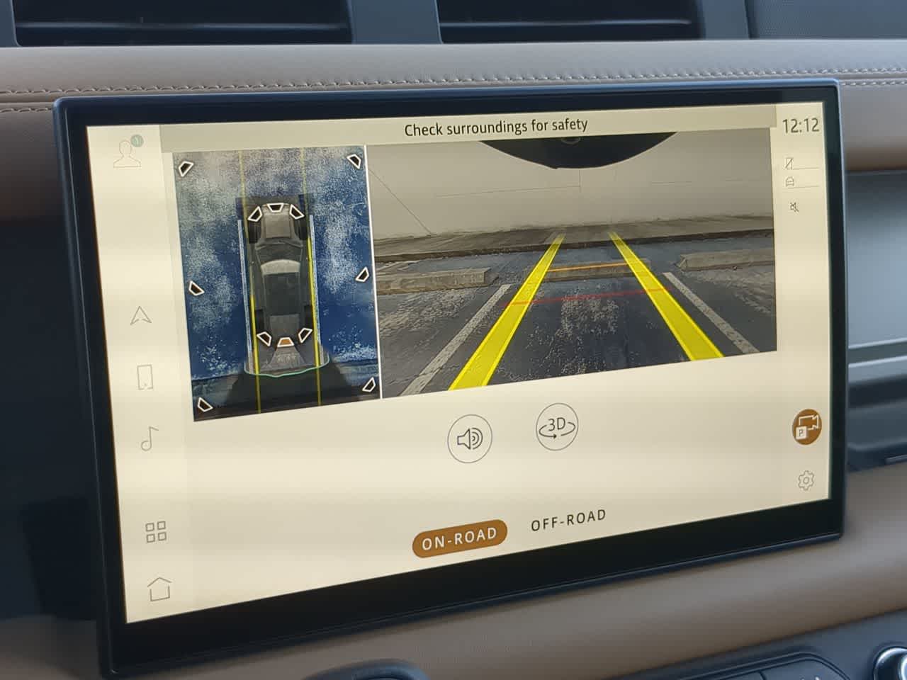 Thumbnail: 2025 Land Rover Defender - 32