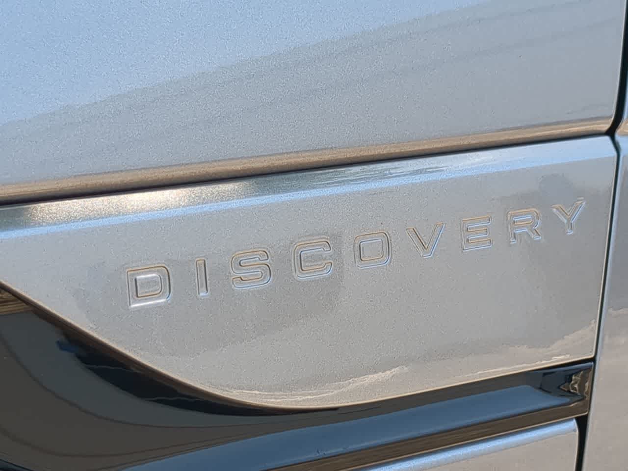 Thumbnail: 2025 Land Rover Discovery - 13