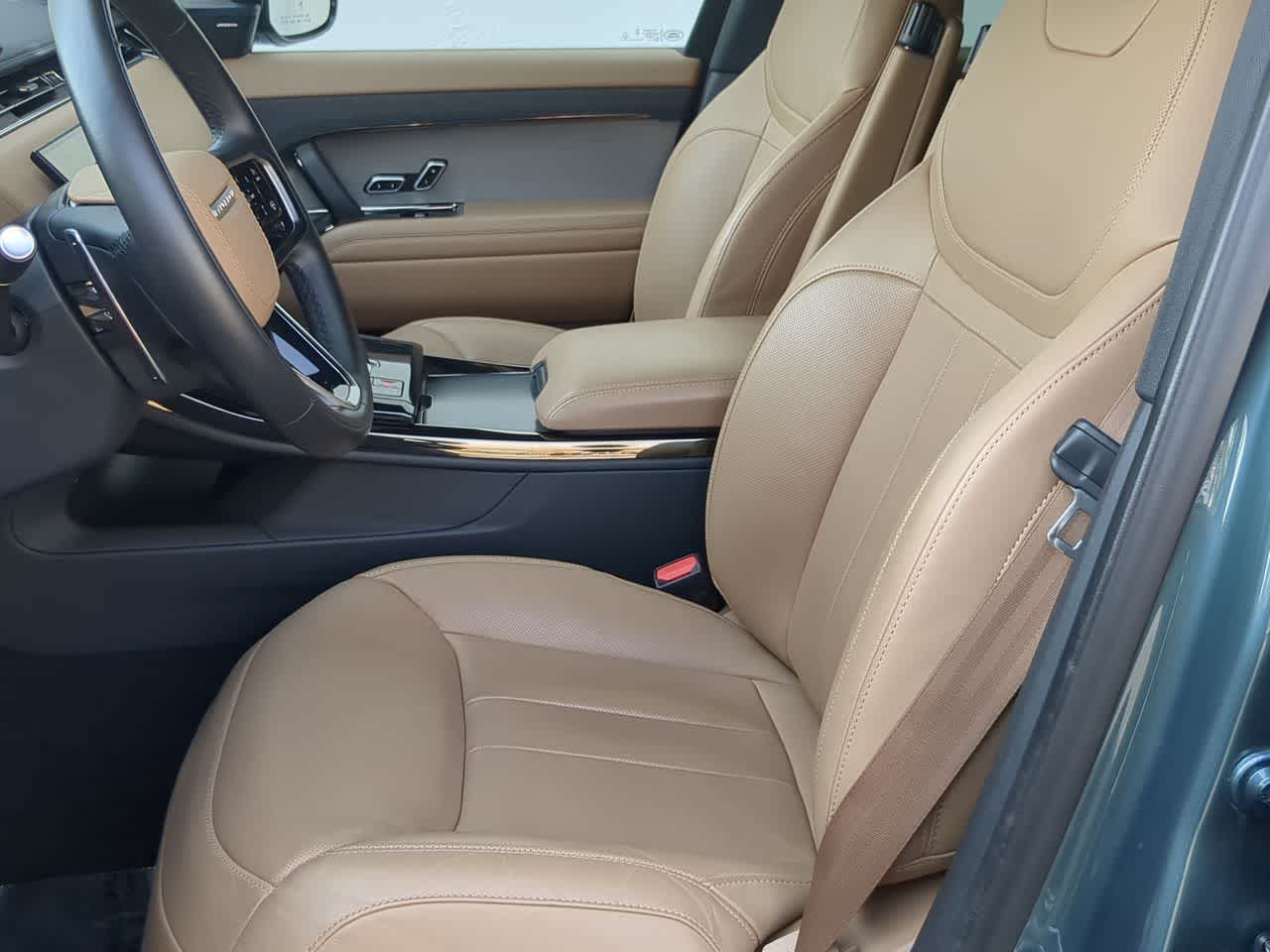 Thumbnail: 2025 Land Rover Range Rover Sport - 15