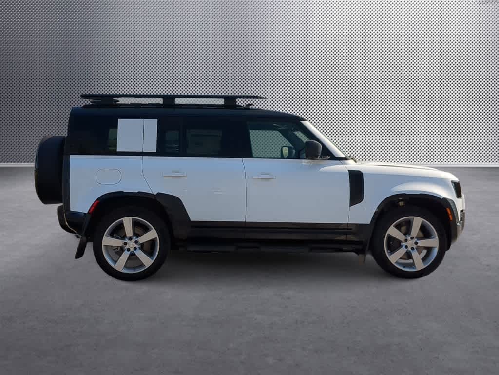 Thumbnail: 2025 Land Rover Defender - 9