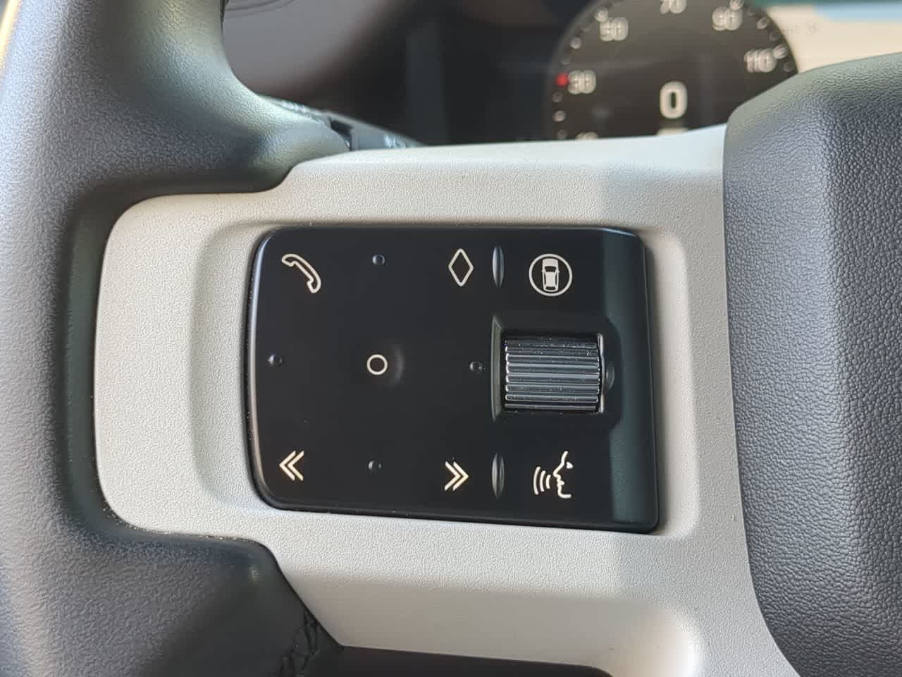 Thumbnail: 2025 Land Rover Defender - 25