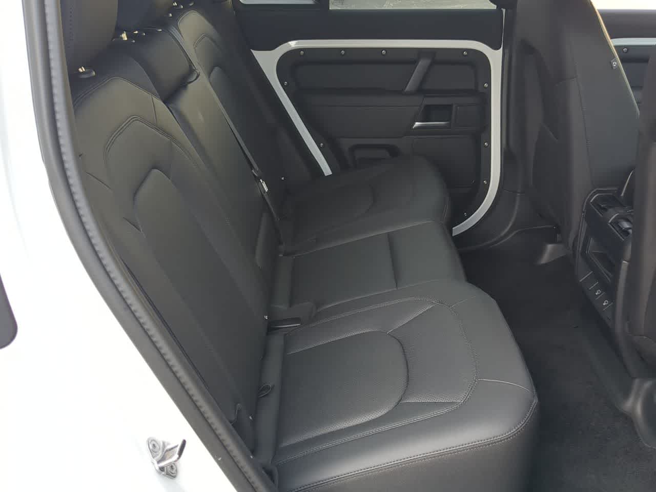 Thumbnail: 2025 Land Rover Defender - 22