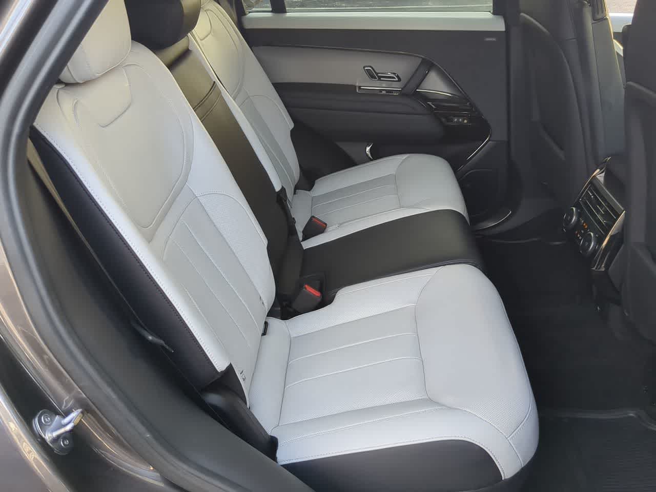 Thumbnail: 2023 Land Rover Range Rover Sport - 21