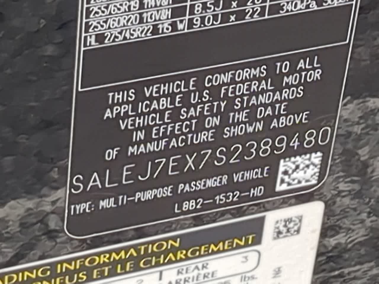 Thumbnail: 2025 Land Rover Defender - 38