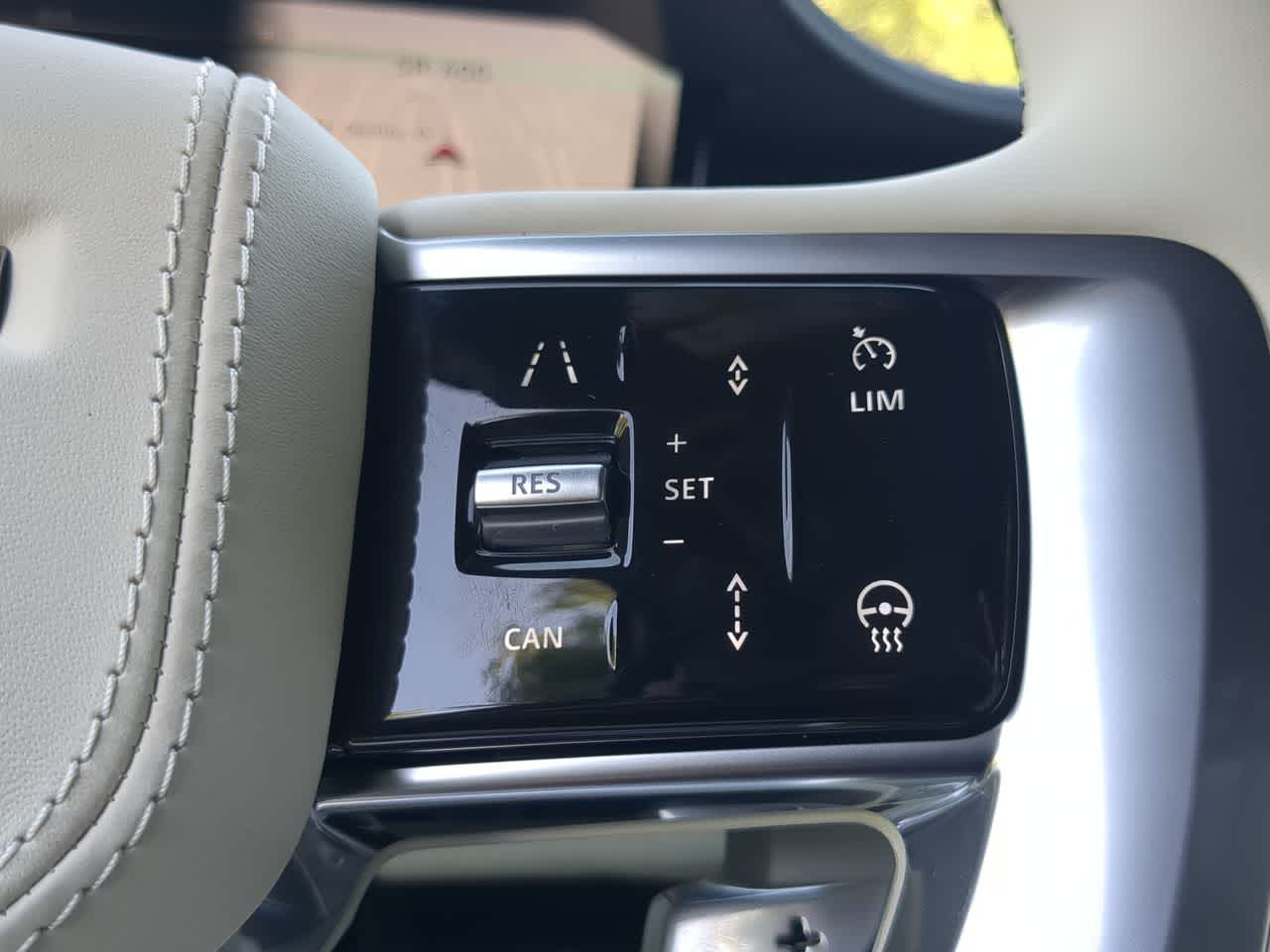 Thumbnail: 2026 Land Rover Range Rover - 27