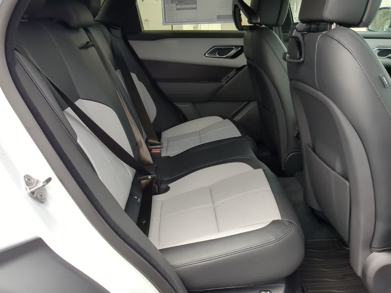 Thumbnail: 2026 Land Rover Range Rover Velar - 21