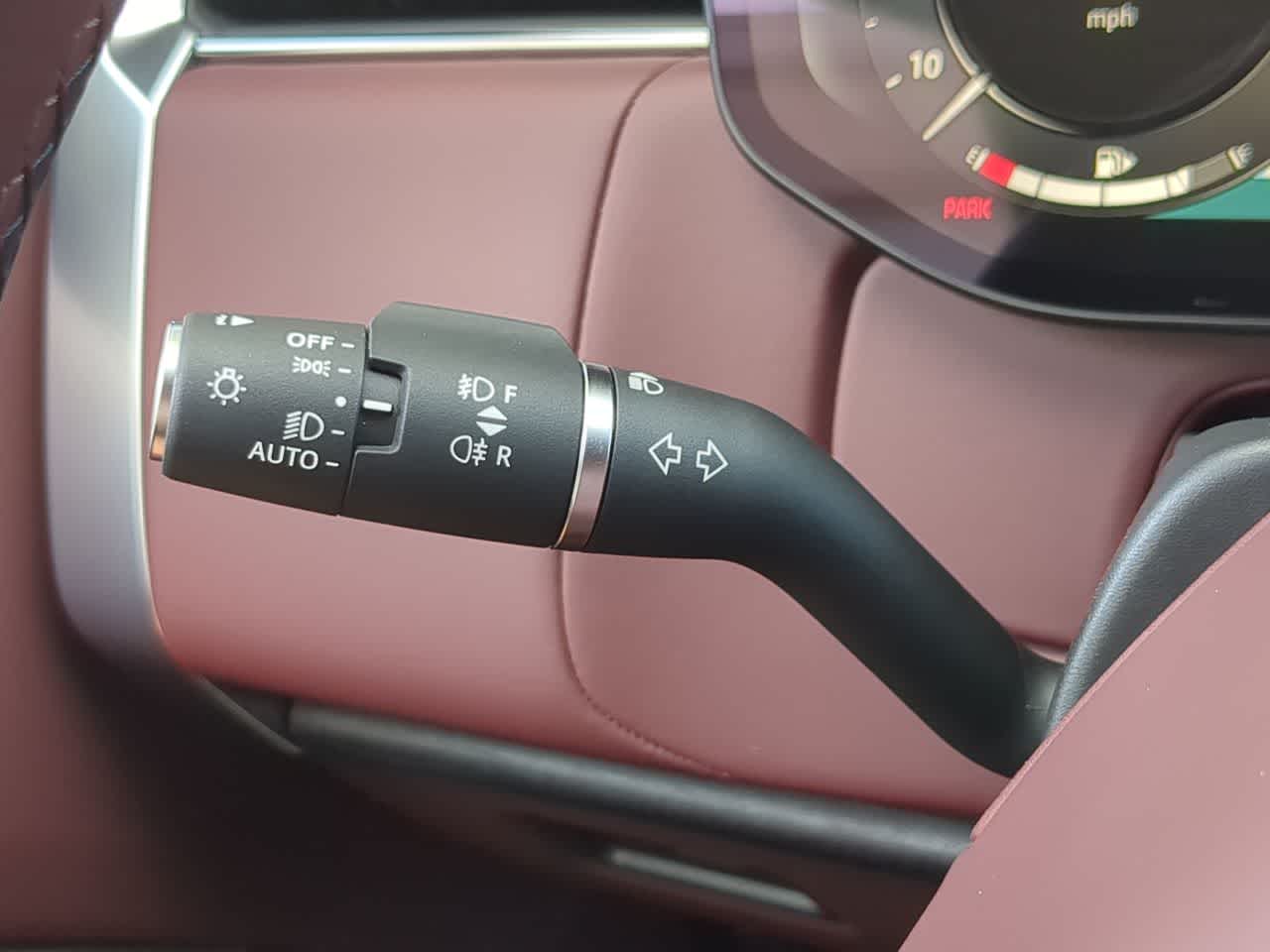 Thumbnail: 2025 Land Rover Range Rover - 28