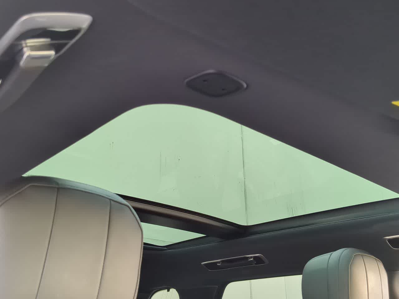 Thumbnail: 2025 Land Rover Range Rover Sport - 18