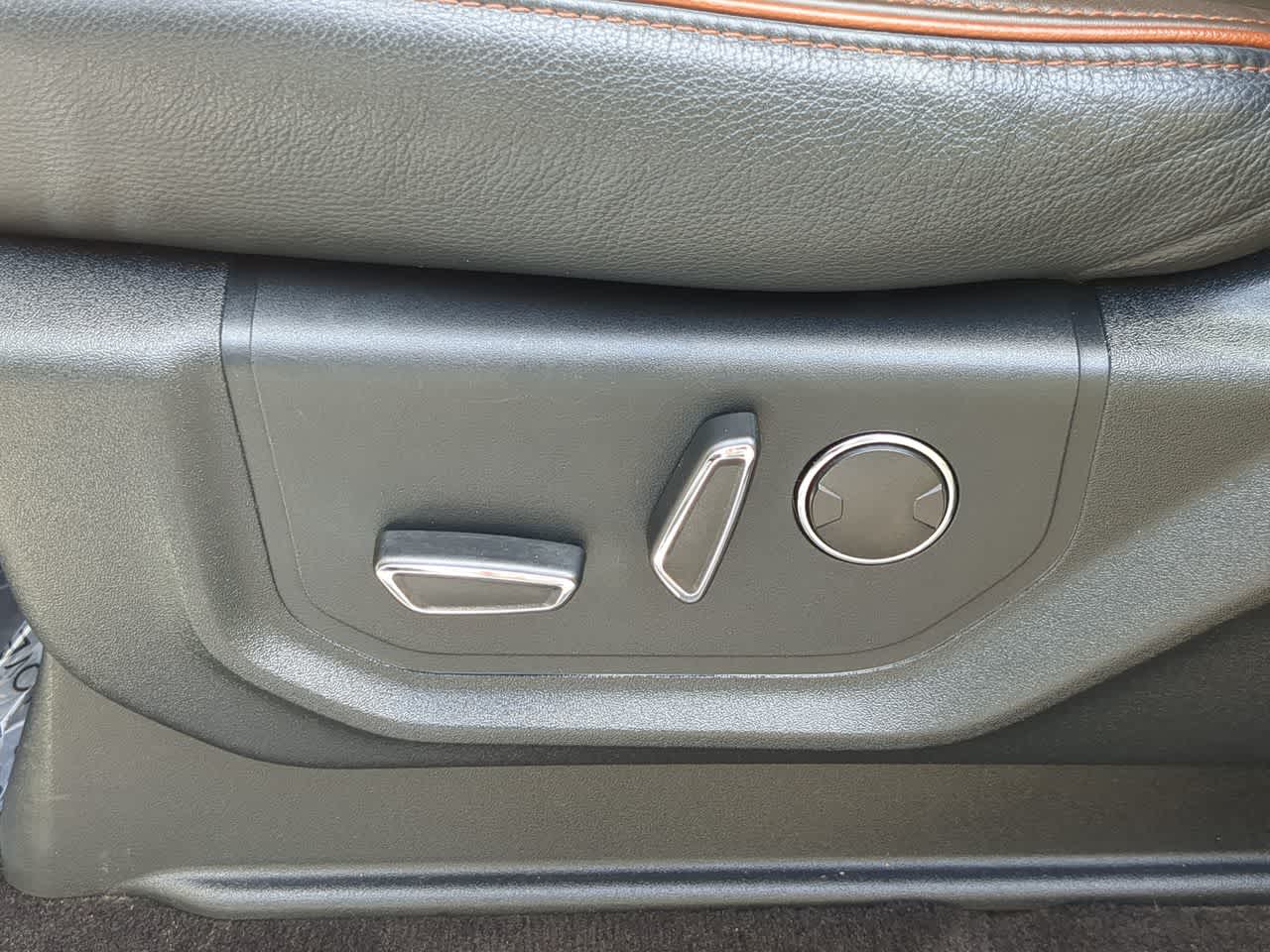 Thumbnail: 2020 Ford Expedition MAX - 17