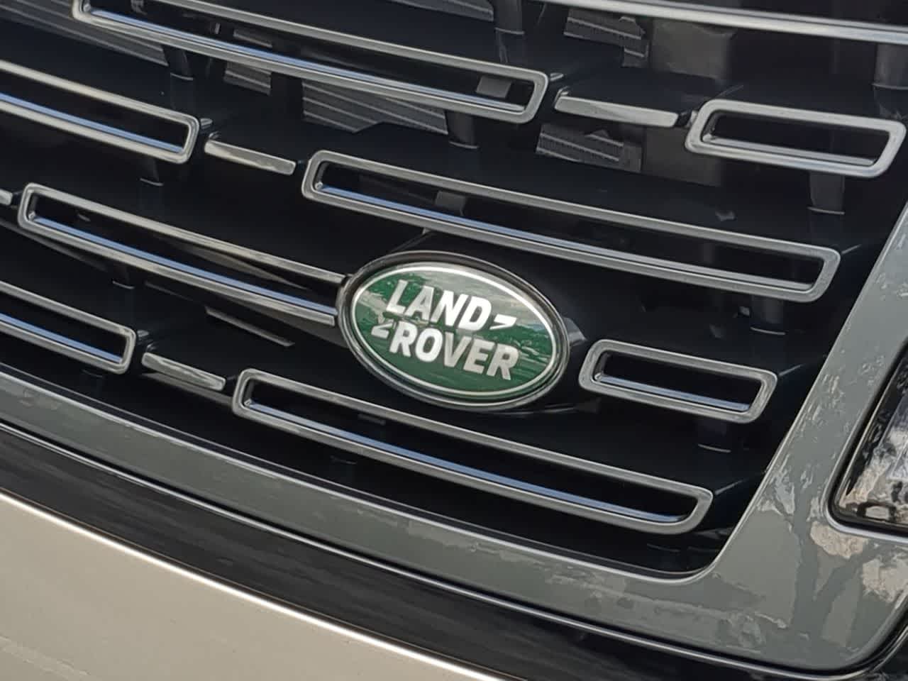 Thumbnail: 2025 Land Rover Range Rover - 12