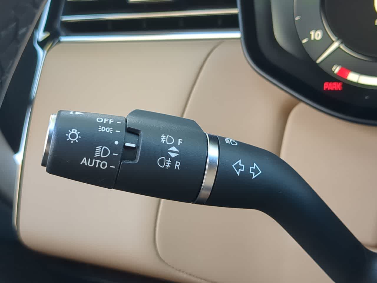 Thumbnail: 2025 Land Rover Range Rover Sport - 29