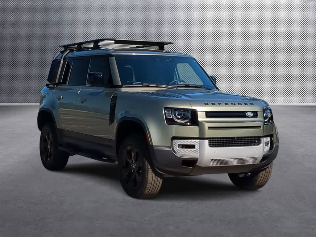 2025 Land Rover Defender 110 S photo 2