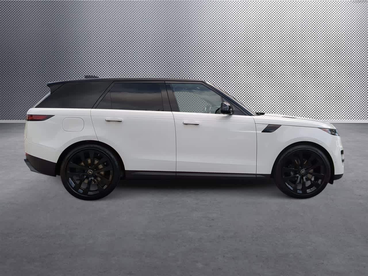 Thumbnail: 2025 Land Rover Range Rover Sport - 9